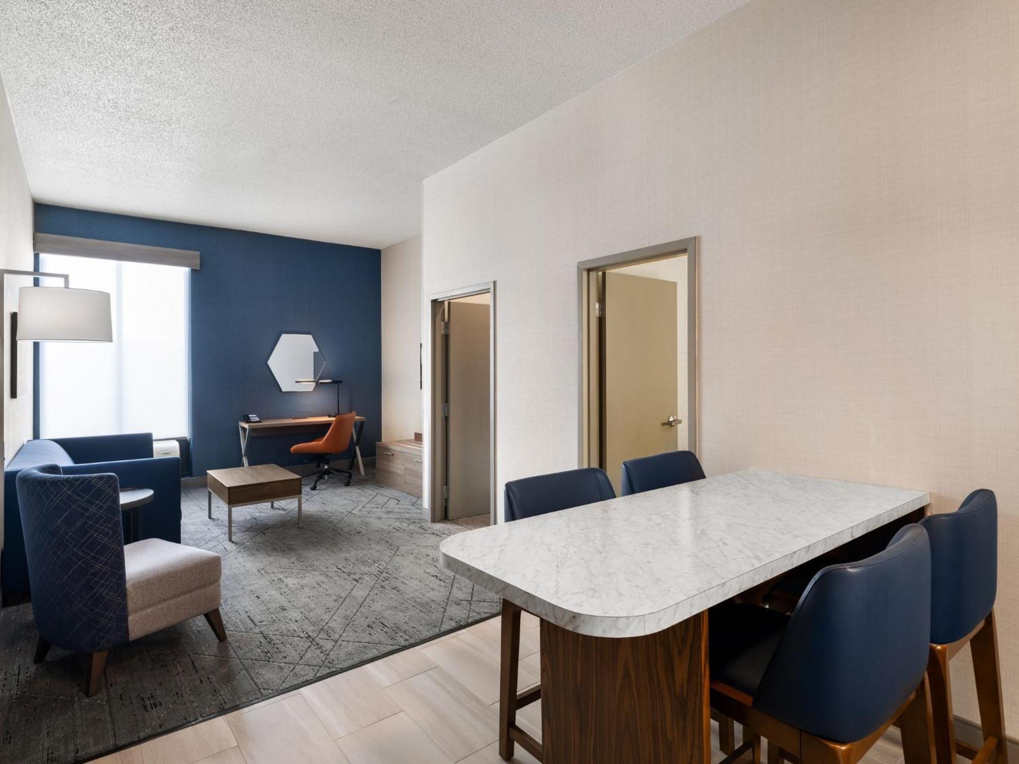 Holiday Inn Express Meadville Zewnętrze zdjęcie