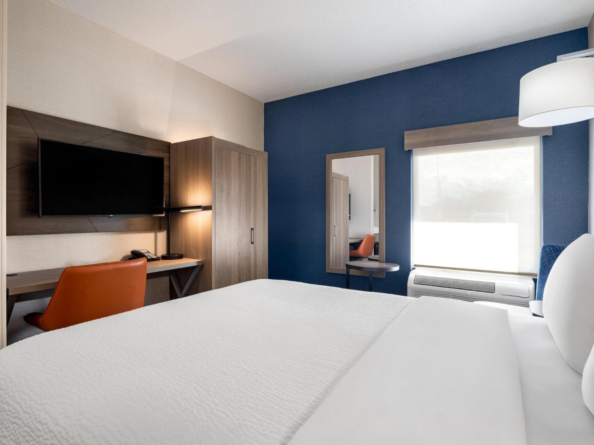 Holiday Inn Express Meadville Zewnętrze zdjęcie